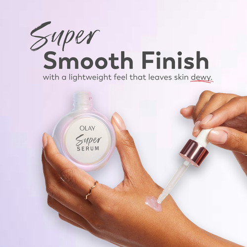 Model applying Super Serum erum to hand with a dropper, while holding the Super Serum jar. Super smooth finish with a lightweight feel that leaves skin dewy